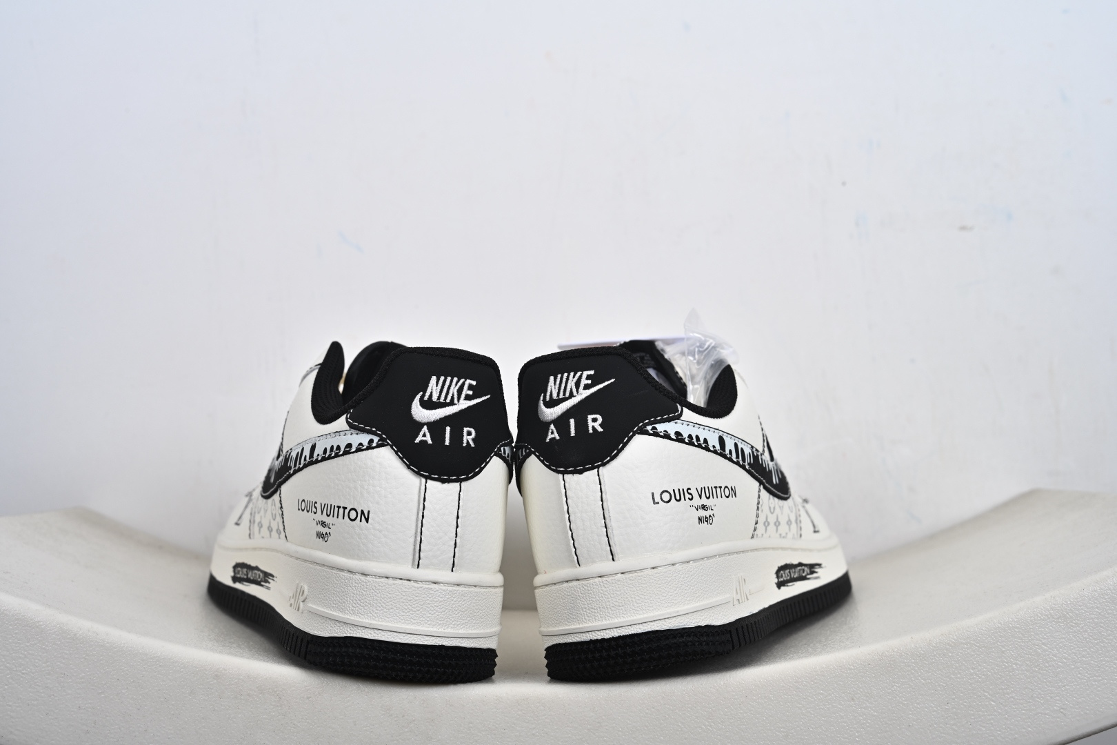 240 Nike Air Force 1'07 Low 经典白黑配色 空军一号低帮休闲板鞋 KG6699-F31-Chinese UA Cheap High Quatity Brand Clothes Bags handbags Sneakers wholesale wholesaler seller from China Factory suppliers Fashion Clothing Shoes best Quality Beautiful Price 240 Nike Air Force 1'07 Low 经典白黑配色 空军一号低帮休闲板鞋 KG6699-F31