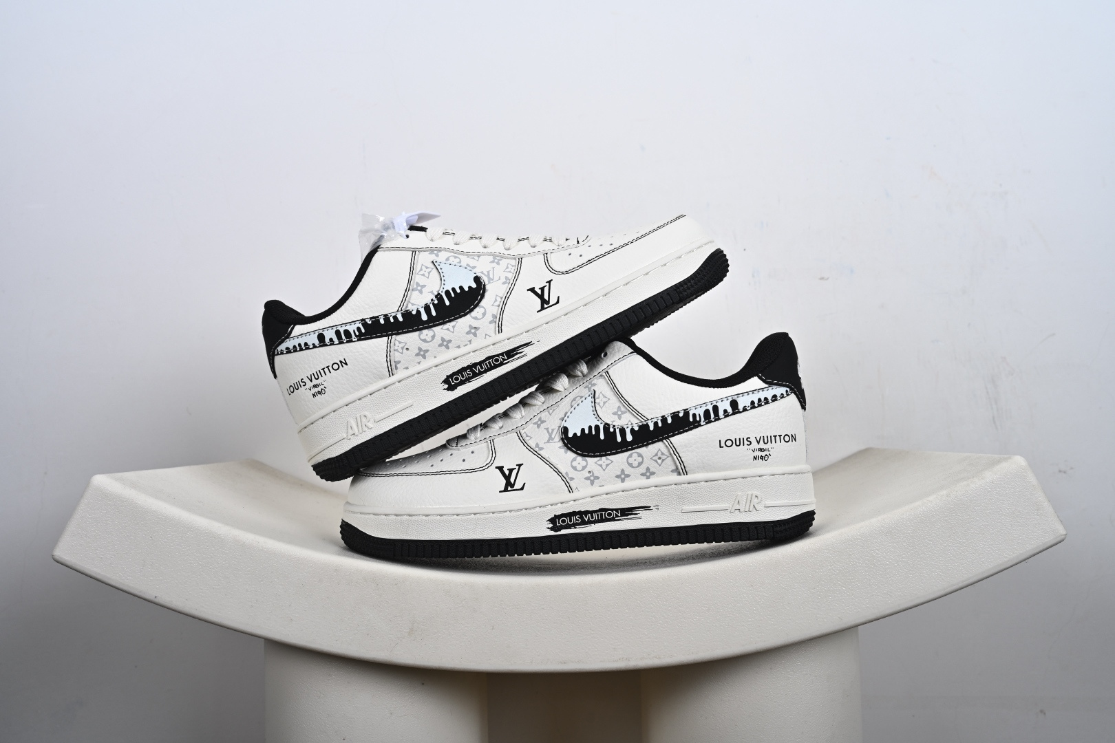 240 Nike Air Force 1'07 Low 经典白黑配色 空军一号低帮休闲板鞋 KG6699-F31-Chinese UA Cheap High Quatity Brand Clothes Bags handbags Sneakers wholesale wholesaler seller from China Factory suppliers Fashion Clothing Shoes best Quality Beautiful Price 240 Nike Air Force 1'07 Low 经典白黑配色 空军一号低帮休闲板鞋 KG6699-F31