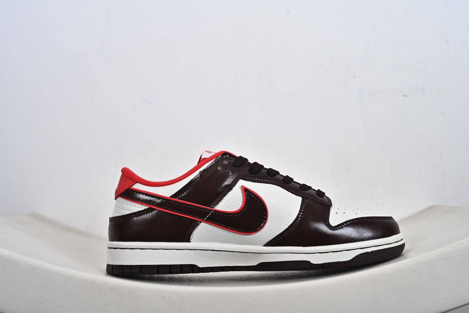 260 定制版 Nike SB Dunk Low“马年限定——鸿运米棕” 高端私人定制 低帮休闲板鞋 NH0601-480-Chinese UA Cheap High Quatity Brand Clothes Bags handbags Sneakers wholesale wholesaler seller from China Factory suppliers Fashion Clothing Shoes best Quality Beautiful Price 260 定制版 Nike SB Dunk Low“马年限定——鸿运米棕” 高端私人定制 低帮休闲板鞋 NH0601-480