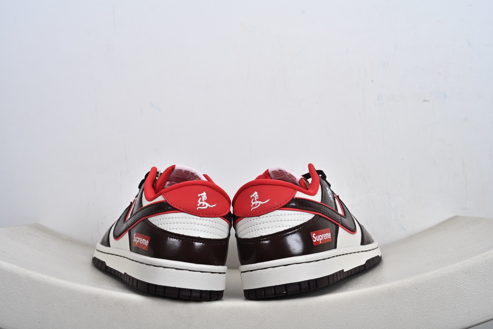 260 定制版 Nike SB Dunk Low“马年限定——鸿运米棕” 高端私人定制 低帮休闲板鞋 NH0601-480-Chinese UA Cheap High Quatity Brand Clothes Bags handbags Sneakers wholesale wholesaler seller from China Factory suppliers Fashion Clothing Shoes best Quality Beautiful Price 260 定制版 Nike SB Dunk Low“马年限定——鸿运米棕” 高端私人定制 低帮休闲板鞋 NH0601-480
