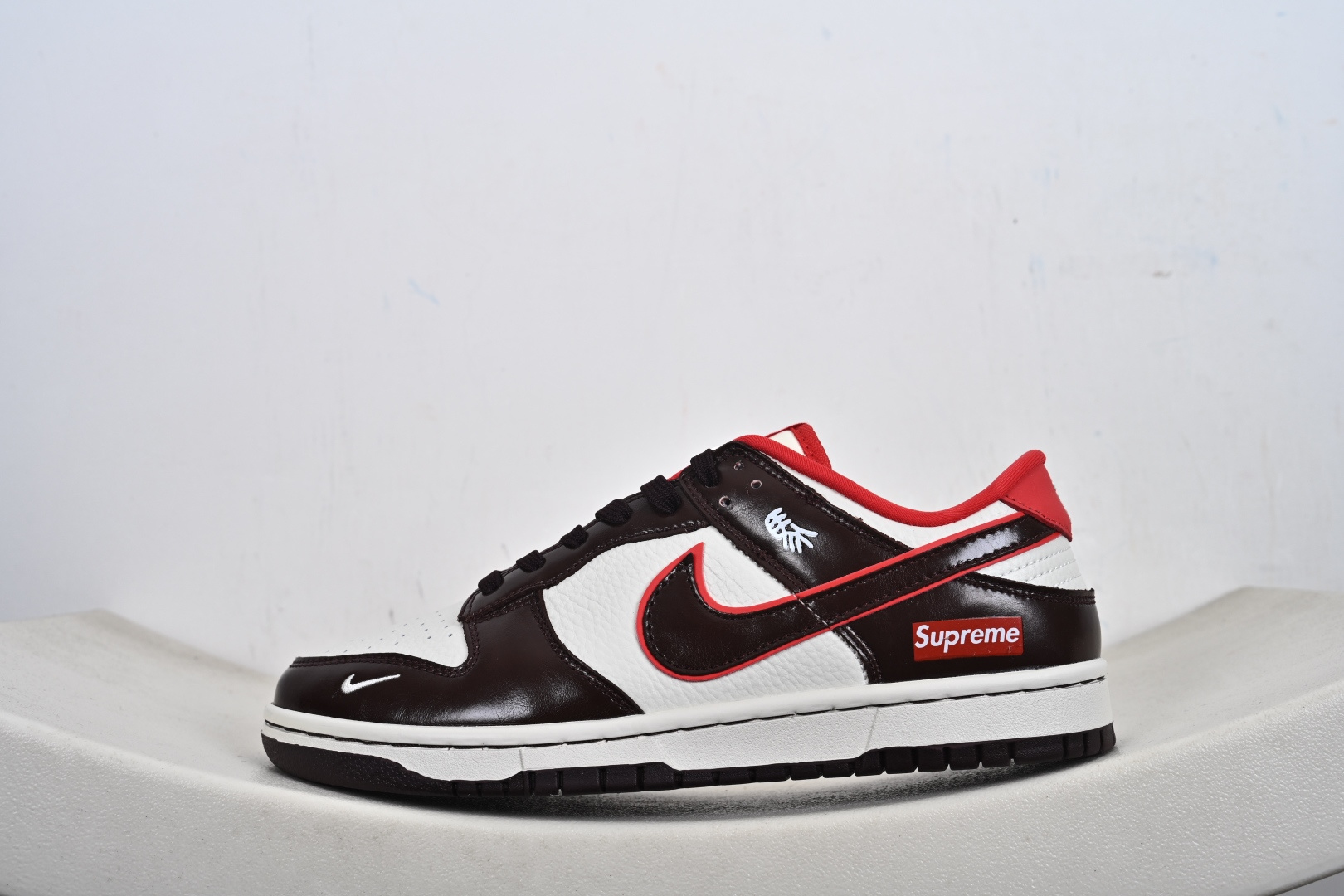 260 定制版 Nike SB Dunk Low“马年限定——鸿运米棕” 高端私人定制 低帮休闲板鞋 NH0601-480-Chinese UA Cheap High Quatity Brand Clothes Bags handbags Sneakers wholesale wholesaler seller from China Factory suppliers Fashion Clothing Shoes best Quality Beautiful Price 260 定制版 Nike SB Dunk Low“马年限定——鸿运米棕” 高端私人定制 低帮休闲板鞋 NH0601-480