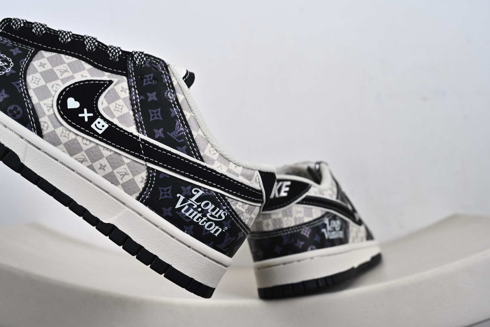 260 Nike SB Dunk Low 黑白棋盘格 高端定制 低帮休闲板鞋 DN3168-034