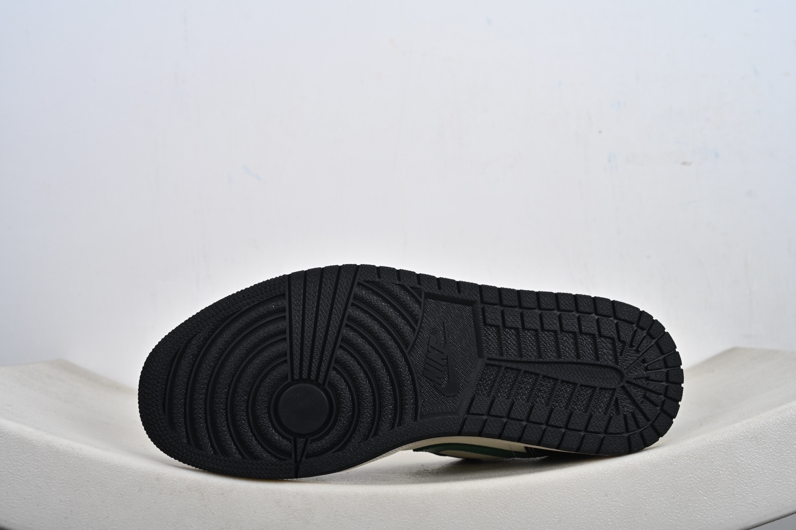 260 定制版 Air Jordan 1 Low AJ1 乔1 SUP联名 高端定制 低帮复古篮球鞋 QJ1988-010-Chinese UA Cheap High Quatity Brand Clothes Bags handbags Sneakers wholesale wholesaler seller from China Factory suppliers Fashion Clothing Shoes best Quality Beautiful Price 260 定制版 Air Jordan 1 Low AJ1 乔1 SUP联名 高端定制 低帮复古篮球鞋 QJ1988-010