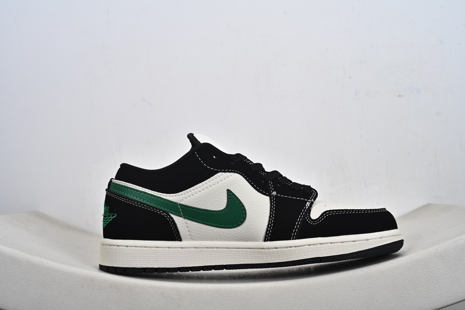 260 定制版 Air Jordan 1 Low AJ1 乔1 SUP联名 高端定制 低帮复古篮球鞋 QJ1988-010-Chinese UA Cheap High Quatity Brand Clothes Bags handbags Sneakers wholesale wholesaler seller from China Factory suppliers Fashion Clothing Shoes best Quality Beautiful Price 260 定制版 Air Jordan 1 Low AJ1 乔1 SUP联名 高端定制 低帮复古篮球鞋 QJ1988-010
