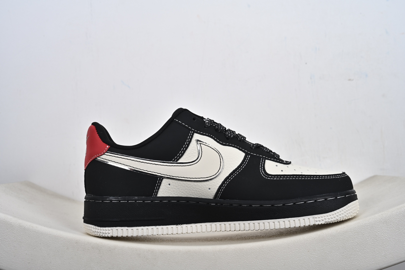 240 定制版 Nike Air Force 1'07 Low 纪梵希联名定制款 空军一号低帮休闲板鞋 XL1979-131-Chinese UA Cheap High Quatity Brand Clothes Bags handbags Sneakers wholesale wholesaler seller from China Factory suppliers Fashion Clothing Shoes best Quality Beautiful Price 240 定制版 Nike Air Force 1'07 Low 纪梵希联名定制款 空军一号低帮休闲板鞋 XL1979-131