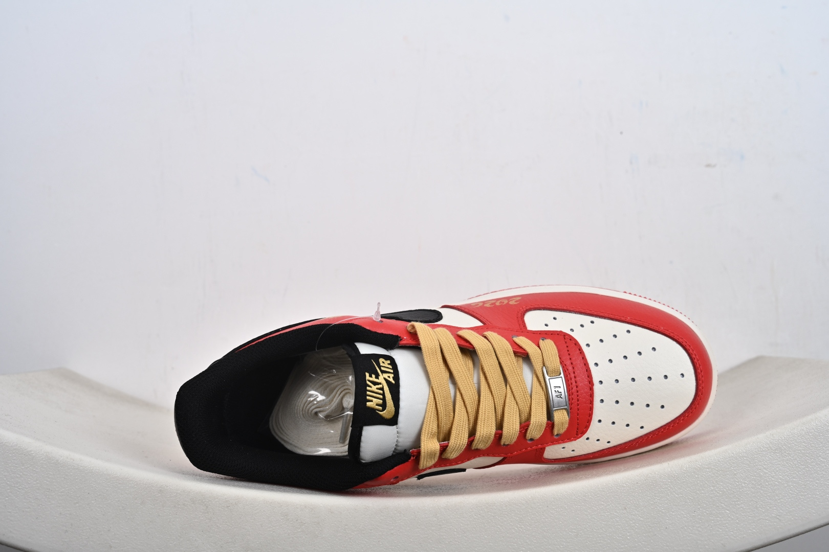 240 定制版 Nike Air Force 1'07 Low 马年限定 空军一号低帮休闲板鞋 XD0028-005-Chinese UA Cheap High Quatity Brand Clothes Bags handbags Sneakers wholesale wholesaler seller from China Factory suppliers Fashion Clothing Shoes best Quality Beautiful Price 240 定制版 Nike Air Force 1'07 Low 马年限定 空军一号低帮休闲板鞋 XD0028-005