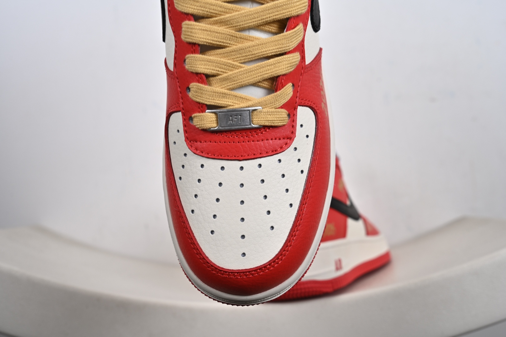 240 定制版 Nike Air Force 1'07 Low 马年限定 空军一号低帮休闲板鞋 XD0028-005-Chinese UA Cheap High Quatity Brand Clothes Bags handbags Sneakers wholesale wholesaler seller from China Factory suppliers Fashion Clothing Shoes best Quality Beautiful Price 240 定制版 Nike Air Force 1'07 Low 马年限定 空军一号低帮休闲板鞋 XD0028-005