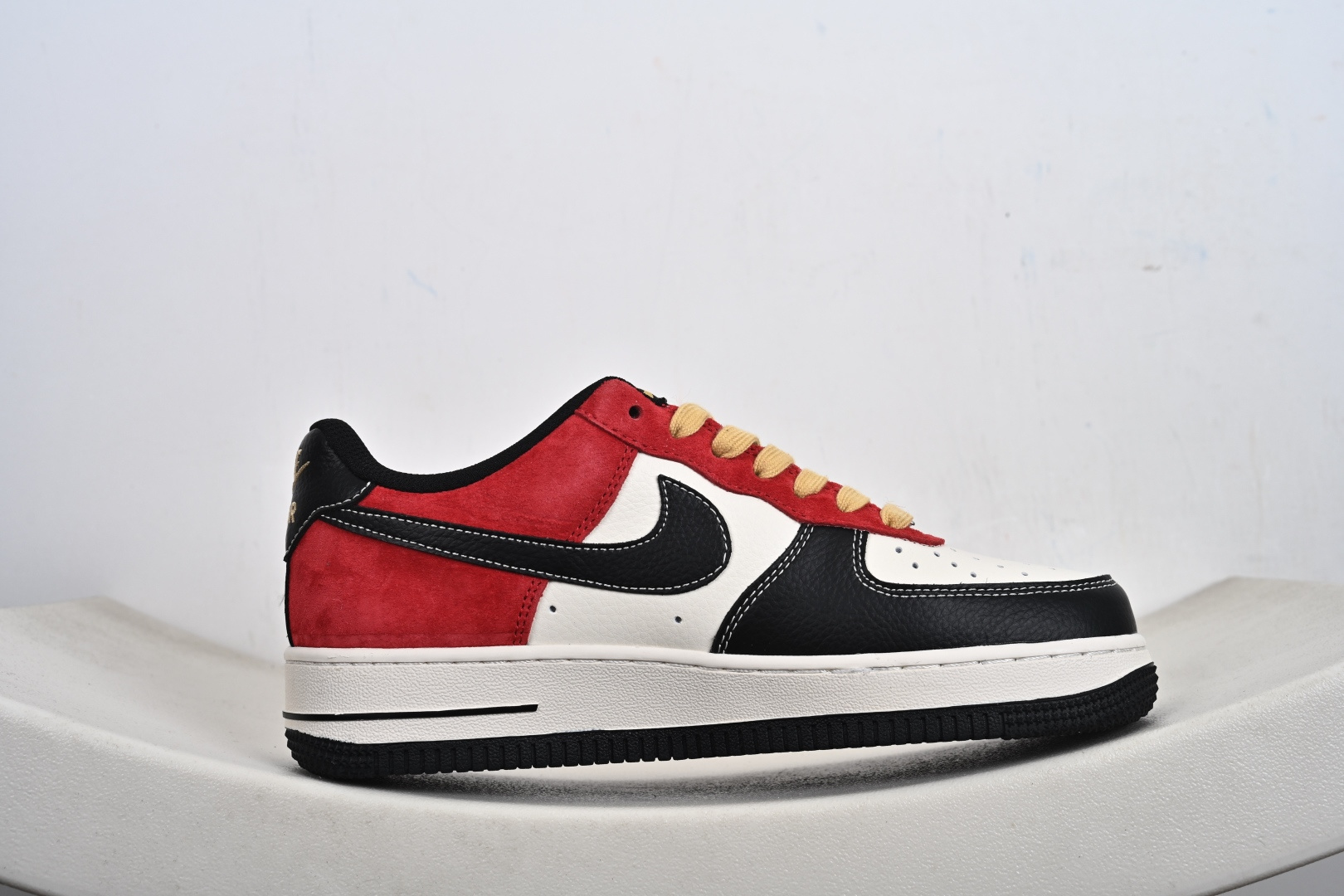 240 定制版 Nike Air Force 1'07 Low 马年限定 空军一号低帮休闲板鞋 XD0028-004