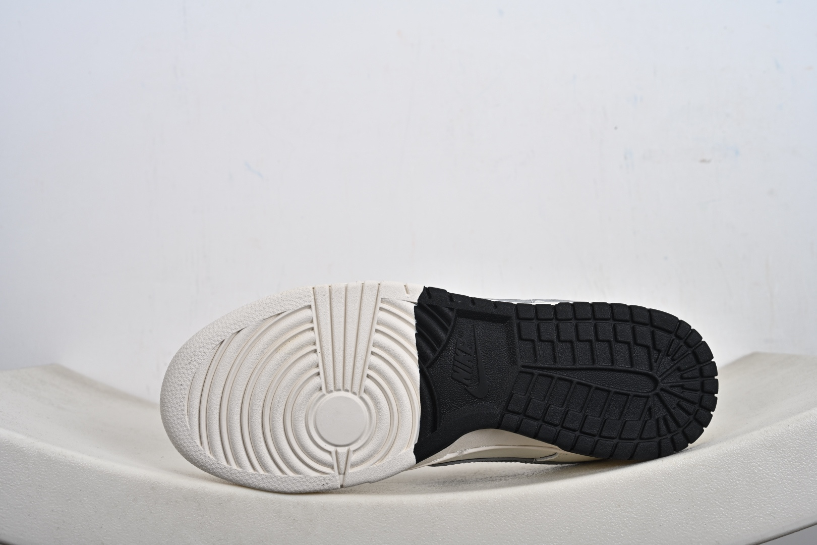 240 Dunk Low Retro ‘联名款’低帮休闲运动板鞋 JX6988-101-Chinese UA Cheap High Quatity Brand Clothes Bags handbags Sneakers wholesale wholesaler seller from China Factory suppliers Fashion Clothing Shoes best Quality Beautiful Price 240 Dunk Low Retro ‘联名款’低帮休闲运动板鞋 JX6988-101