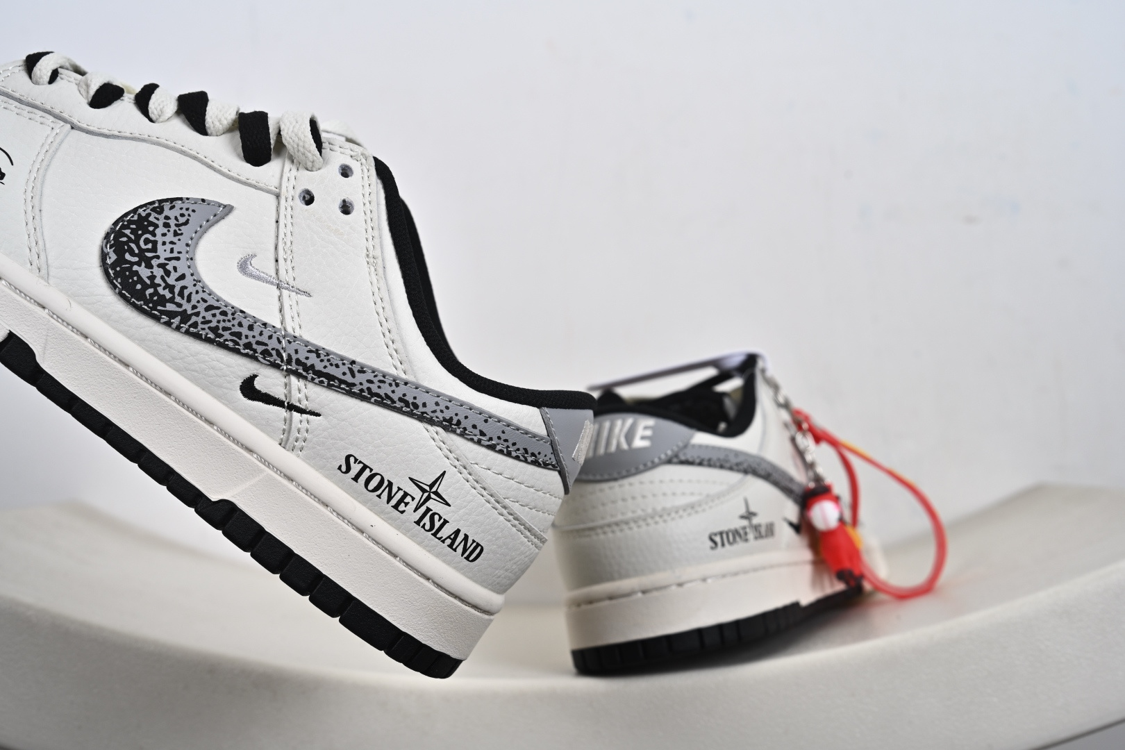 240 Dunk Low Retro ‘联名款’低帮休闲运动板鞋 JX6988-101-Chinese UA Cheap High Quatity Brand Clothes Bags handbags Sneakers wholesale wholesaler seller from China Factory suppliers Fashion Clothing Shoes best Quality Beautiful Price 240 Dunk Low Retro ‘联名款’低帮休闲运动板鞋 JX6988-101