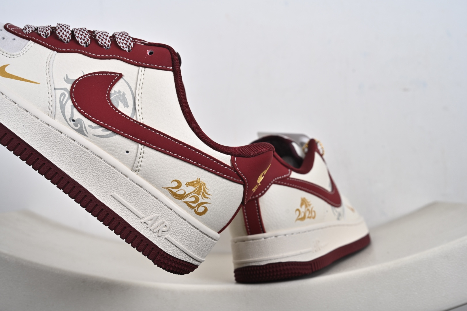 240 定制版 Nike Air Force 1'07 Low 马年限定 空军一号低帮休闲板鞋 DQ6628-Chinese UA Cheap High Quatity Brand Clothes Bags handbags Sneakers wholesale wholesaler seller from China Factory suppliers Fashion Clothing Shoes best Quality Beautiful Price 240 定制版 Nike Air Force 1'07 Low 马年限定 空军一号低帮休闲板鞋 DQ6628