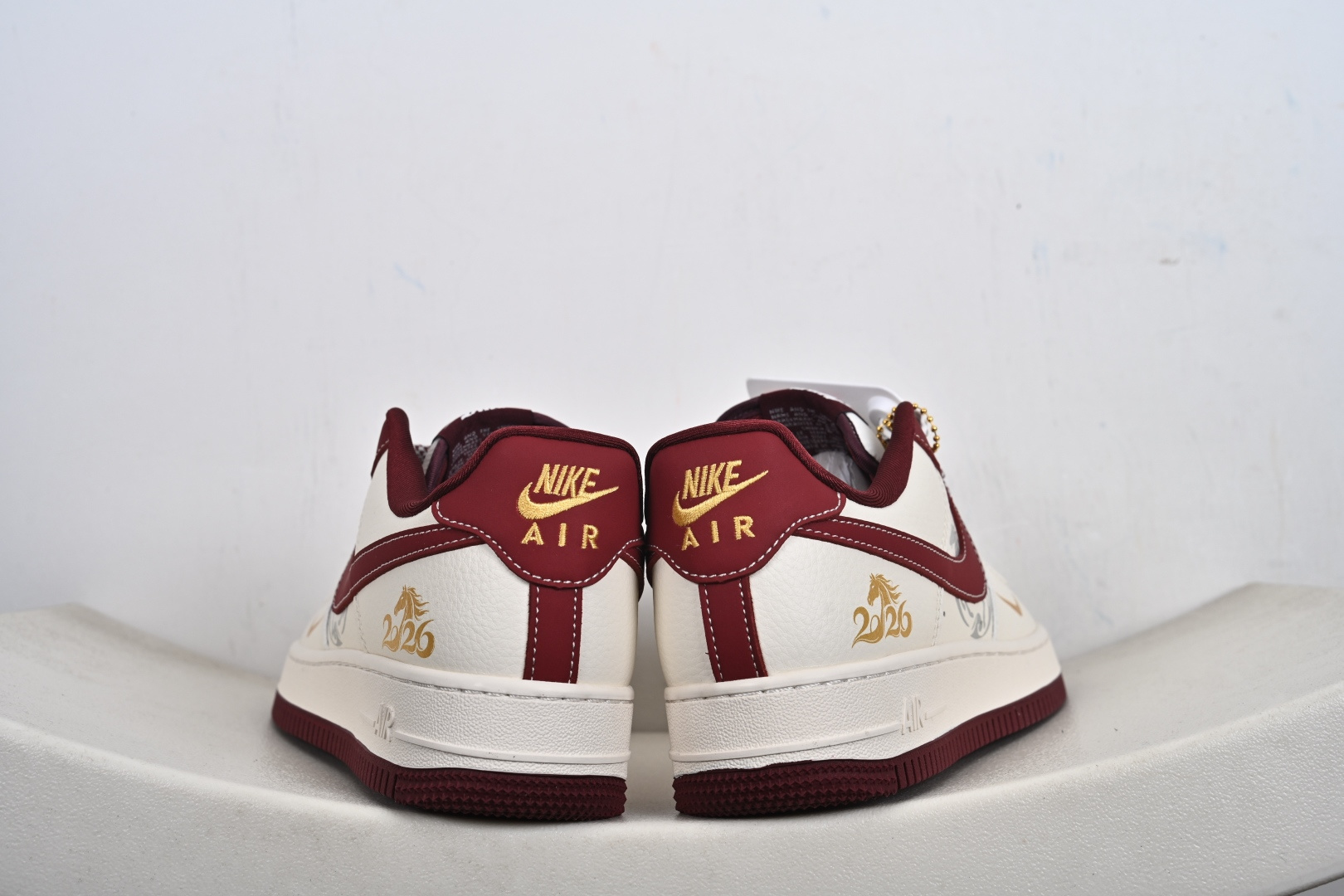 240 定制版 Nike Air Force 1'07 Low 马年限定 空军一号低帮休闲板鞋 DQ6628-Chinese UA Cheap High Quatity Brand Clothes Bags handbags Sneakers wholesale wholesaler seller from China Factory suppliers Fashion Clothing Shoes best Quality Beautiful Price 240 定制版 Nike Air Force 1'07 Low 马年限定 空军一号低帮休闲板鞋 DQ6628