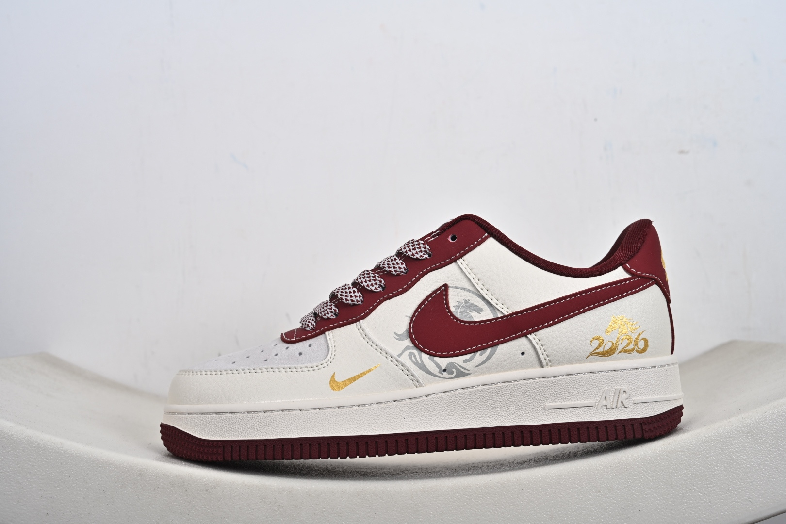 240 定制版 Nike Air Force 1'07 Low 马年限定 空军一号低帮休闲板鞋 DQ6628-Chinese UA Cheap High Quatity Brand Clothes Bags handbags Sneakers wholesale wholesaler seller from China Factory suppliers Fashion Clothing Shoes best Quality Beautiful Price 240 定制版 Nike Air Force 1'07 Low 马年限定 空军一号低帮休闲板鞋 DQ6628