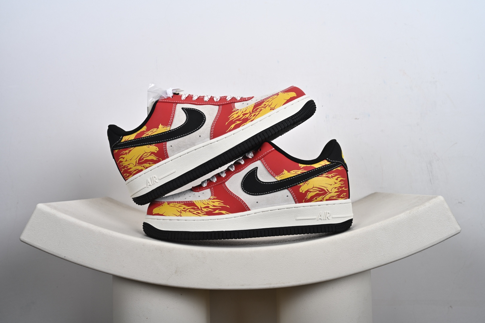 240 定制版 Nike Air Force 1'07 Low 马年限定 空军一号低帮休闲板鞋 DQ6628-Chinese UA Cheap High Quatity Brand Clothes Bags handbags Sneakers wholesale wholesaler seller from China Factory suppliers Fashion Clothing Shoes best Quality Beautiful Price 240 定制版 Nike Air Force 1'07 Low 马年限定 空军一号低帮休闲板鞋 DQ6628