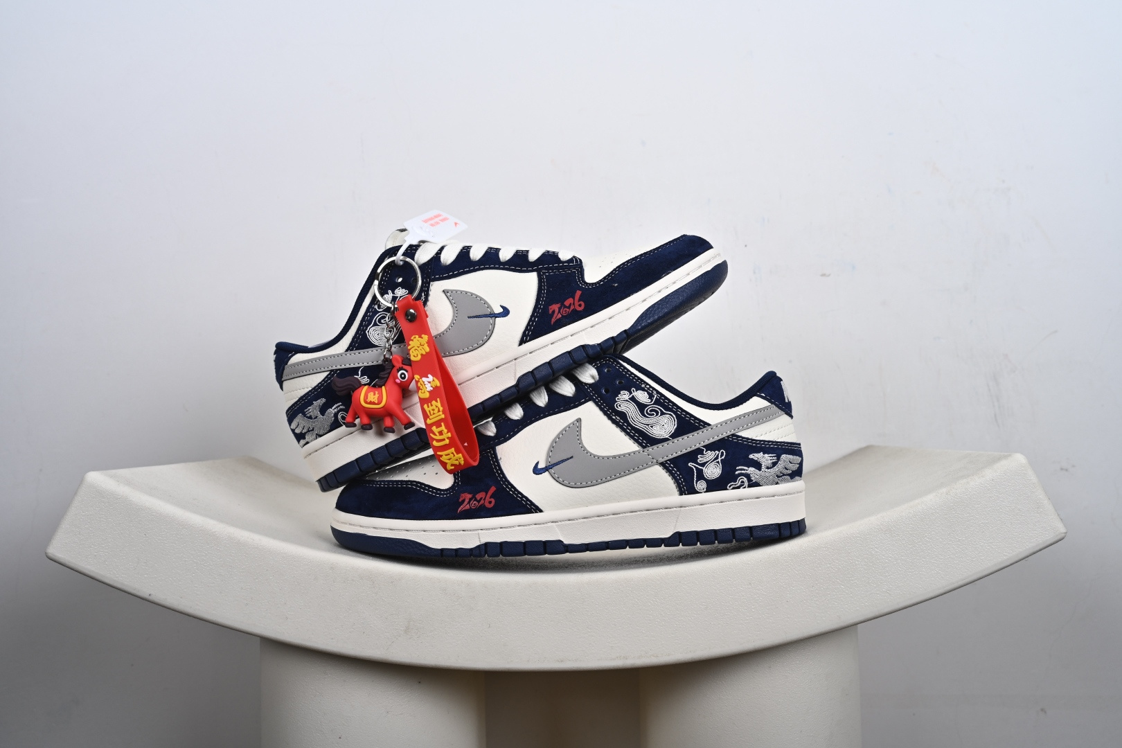 240 定制版 Nike Dunk Low Retro 马年限定 周年高端定制 低帮休闲板鞋 FF9989-025-Chinese UA Cheap High Quatity Brand Clothes Bags handbags Sneakers wholesale wholesaler seller from China Factory suppliers Fashion Clothing Shoes best Quality Beautiful Price 240 定制版 Nike Dunk Low Retro 马年限定 周年高端定制 低帮休闲板鞋 FF9989-025