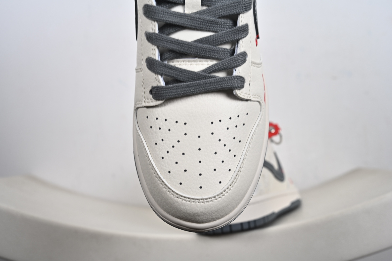240 定制版 Nike Dunk Low Retro 马年限定 周年高端定制 低帮休闲板鞋 DX2688-015-Chinese UA Cheap High Quatity Brand Clothes Bags handbags Sneakers wholesale wholesaler seller from China Factory suppliers Fashion Clothing Shoes best Quality Beautiful Price 240 定制版 Nike Dunk Low Retro 马年限定 周年高端定制 低帮休闲板鞋 DX2688-015
