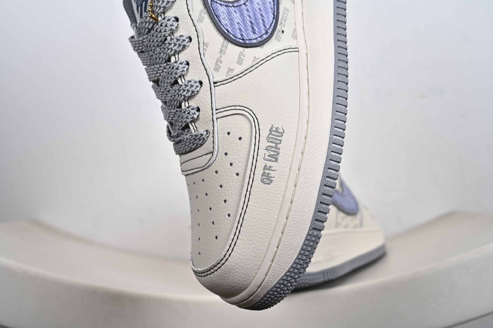 240 Nk Air Force 1'07 Low OW联名 高端定制 米白主色 空军一号低帮休闲板鞋 XY2025-008-Chinese UA Cheap High Quatity Brand Clothes Bags handbags Sneakers wholesale wholesaler seller from China Factory suppliers Fashion Clothing Shoes best Quality Beautiful Price 240 Nk Air Force 1'07 Low OW联名 高端定制 米白主色 空军一号低帮休闲板鞋 XY2025-008