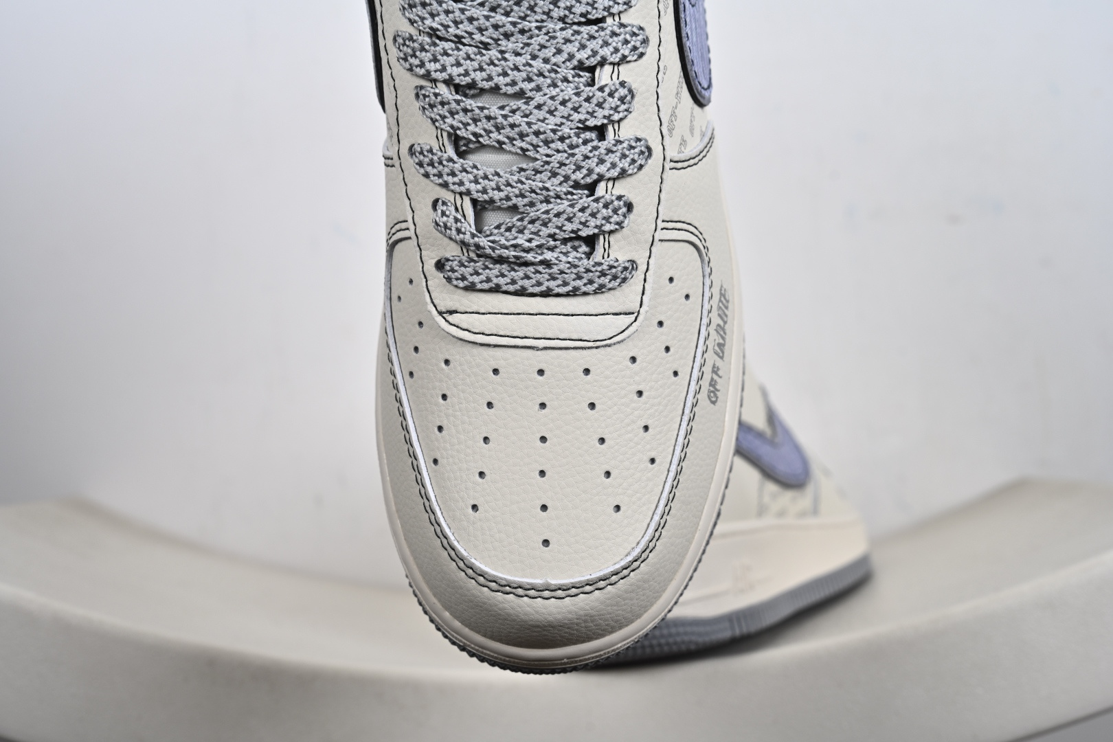 240 Nk Air Force 1'07 Low OW联名 高端定制 米白主色 空军一号低帮休闲板鞋 XY2025-008-Chinese UA Cheap High Quatity Brand Clothes Bags handbags Sneakers wholesale wholesaler seller from China Factory suppliers Fashion Clothing Shoes best Quality Beautiful Price 240 Nk Air Force 1'07 Low OW联名 高端定制 米白主色 空军一号低帮休闲板鞋 XY2025-008