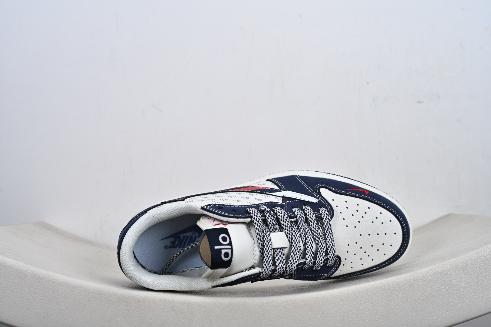 Travis Scott x Fragment Design x Air Jordan 1 Low SP AJ1 乔1联名 海军蓝 低帮文化休闲板鞋 DZ2688-012 Travis Scott x Fragment Design x Air Jordan 1 Low SP AJ1 乔1联名 海军蓝 低帮文化休闲板鞋 DZ2688-012