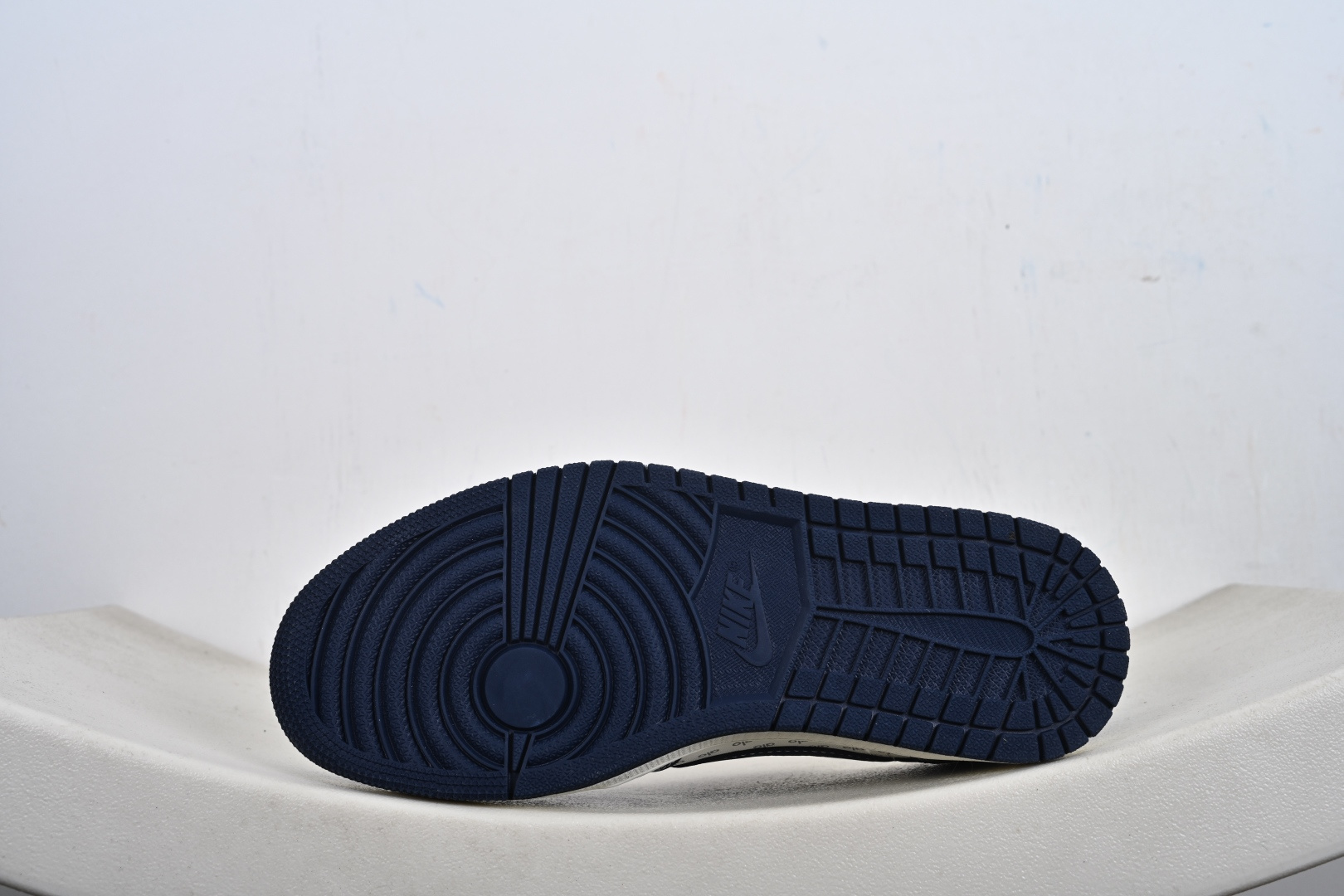 Travis Scott x Fragment Design x Air Jordan 1 Low SP AJ1 乔1联名 海军蓝 低帮文化休闲板鞋 DZ2688-012 Travis Scott x Fragment Design x Air Jordan 1 Low SP AJ1 乔1联名 海军蓝 低帮文化休闲板鞋 DZ2688-012