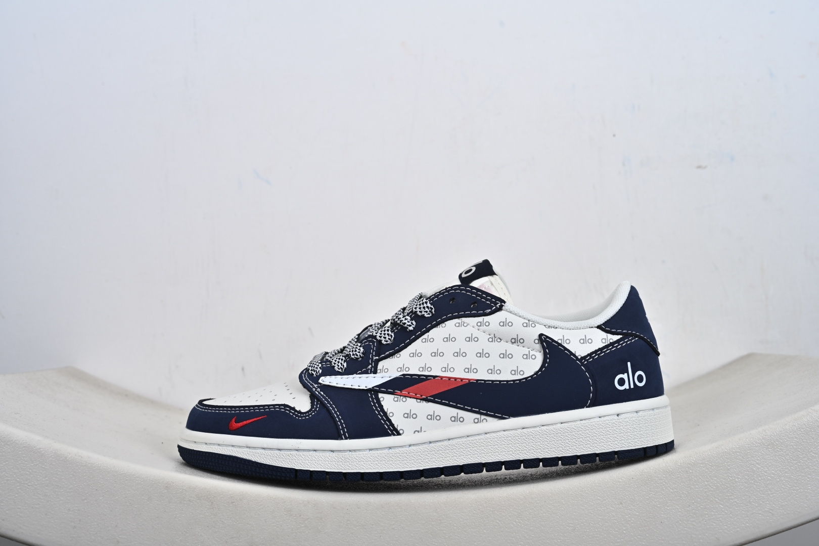 Travis Scott x Fragment Design x Air Jordan 1 Low SP AJ1 乔1联名 海军蓝 低帮文化休闲板鞋 DZ2688-012 Travis Scott x Fragment Design x Air Jordan 1 Low SP AJ1 乔1联名 海军蓝 低帮文化休闲板鞋 DZ2688-012