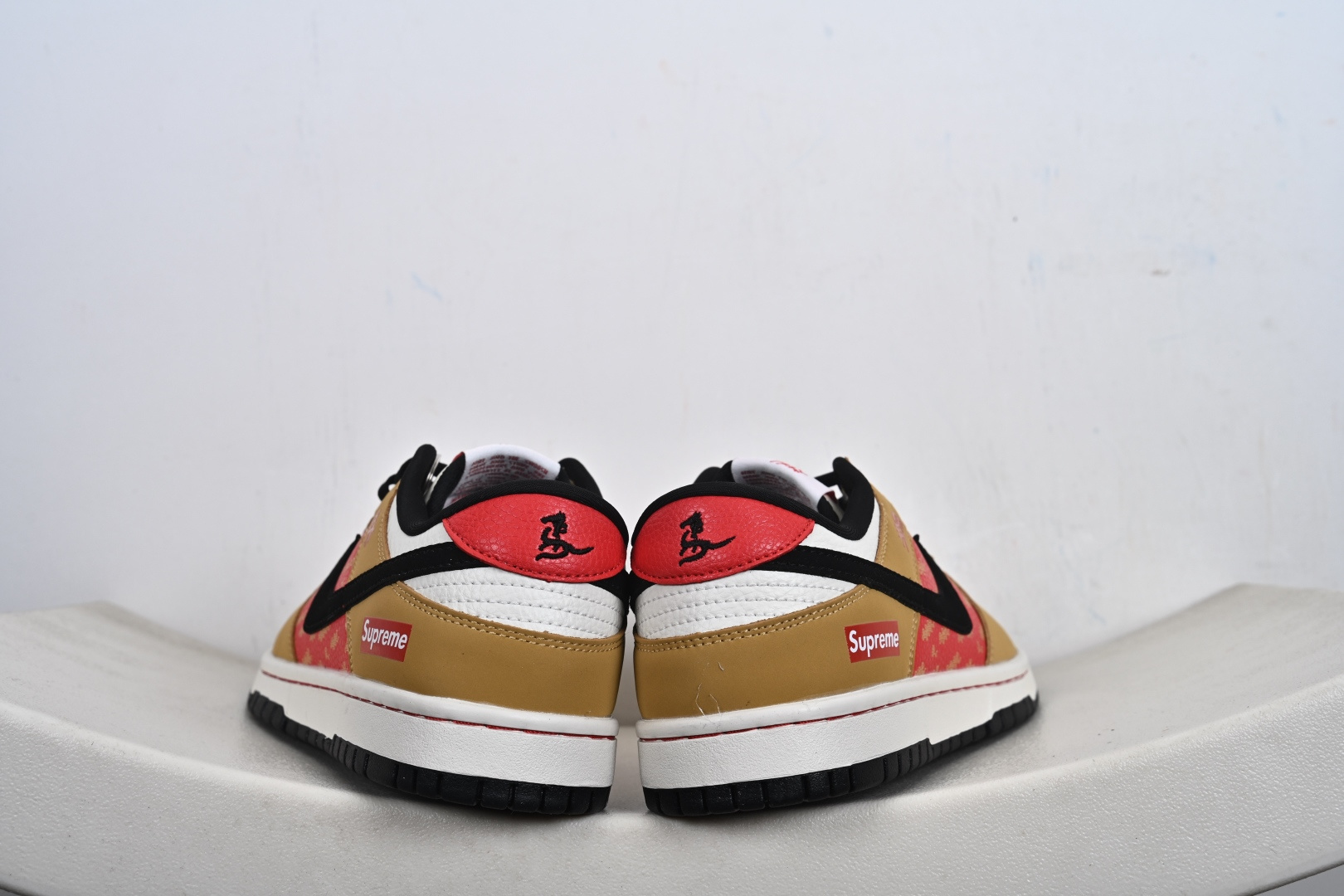 Nike Dunk Low Retro ‘DIY高端定制’耐克 低帮休闲运动板鞋 NH0601-489 Nike Dunk Low Retro ‘DIY高端定制’耐克 低帮休闲运动板鞋 NH0601-489