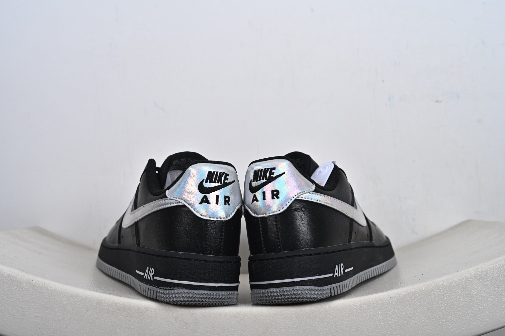 NIKE AIR FORCE 1‘07 LV8 FZ0627-010 NIKE AIR FORCE 1‘07 LV8 FZ0627-010