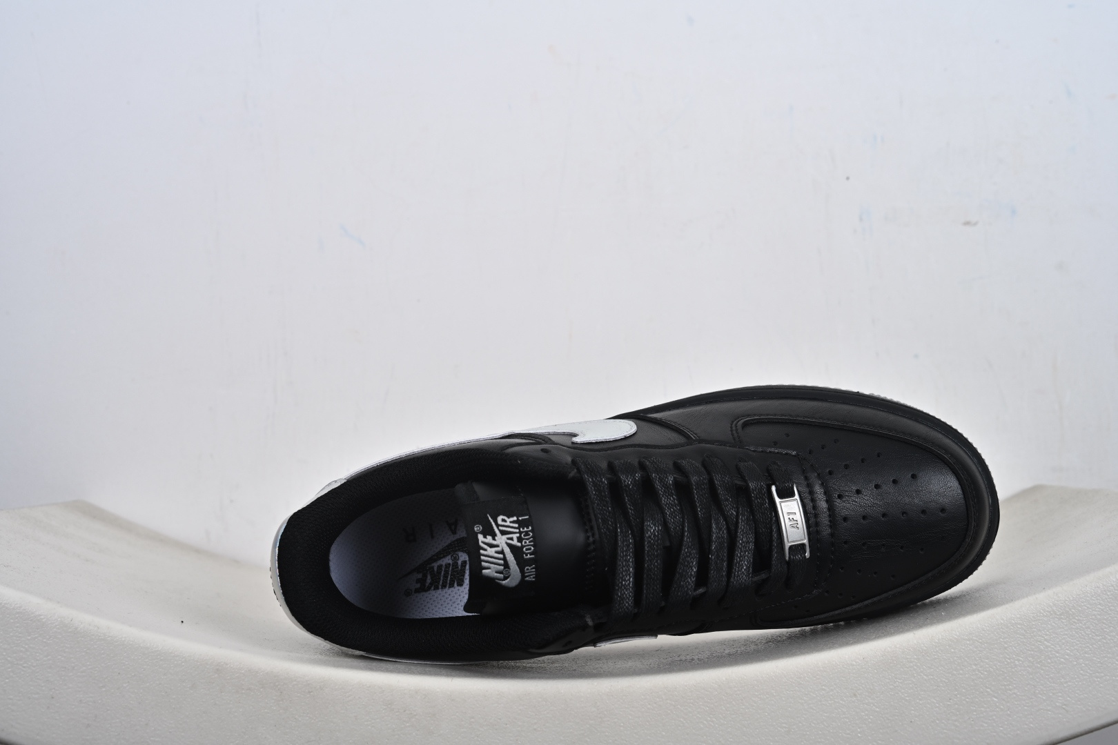 NIKE AIR FORCE 1‘07 LV8 FZ0627-010