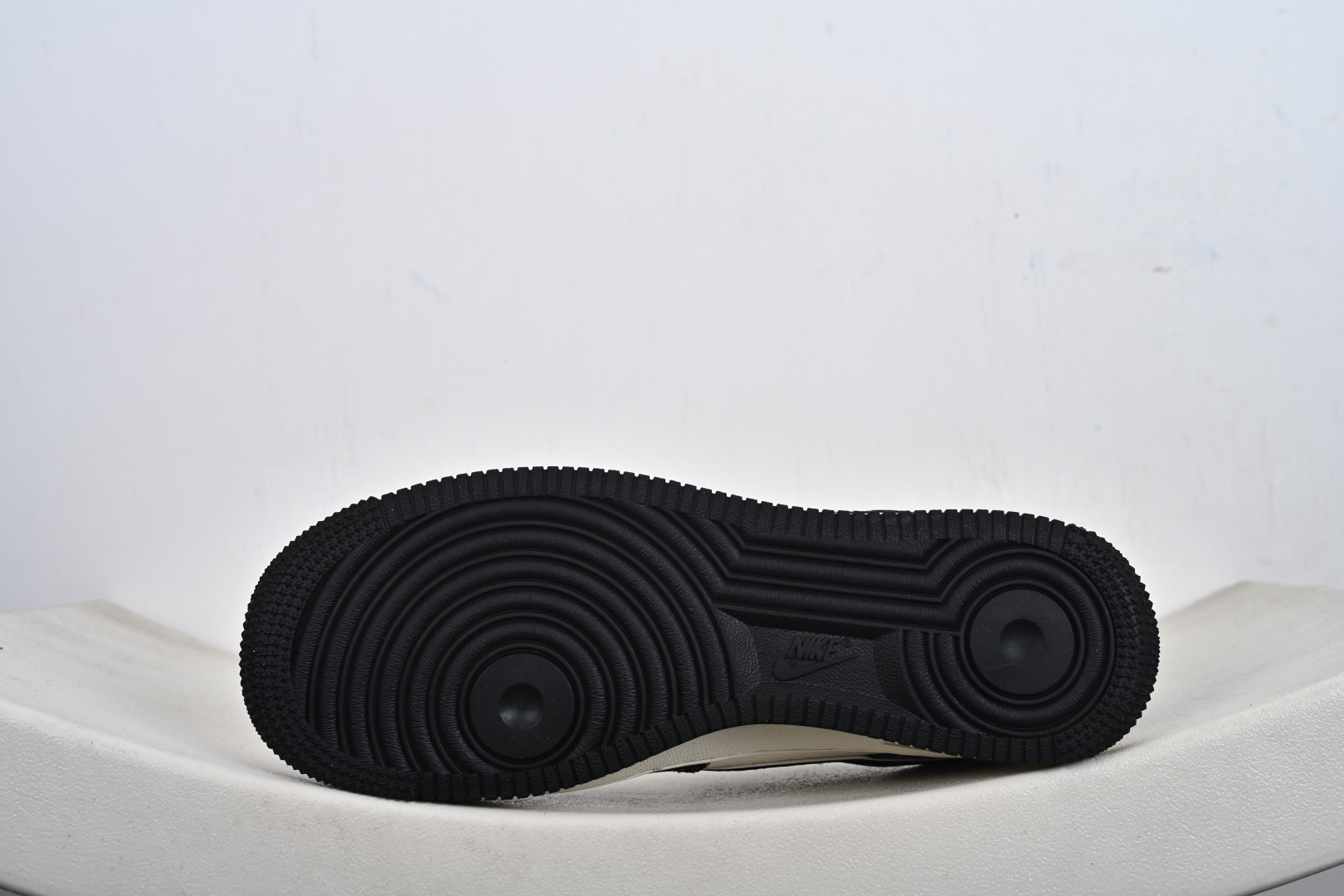 Nike Air Force1 07 low 古驰联名 MM3399-810 Nike Air Force1 07 low 古驰联名 MM3399-810