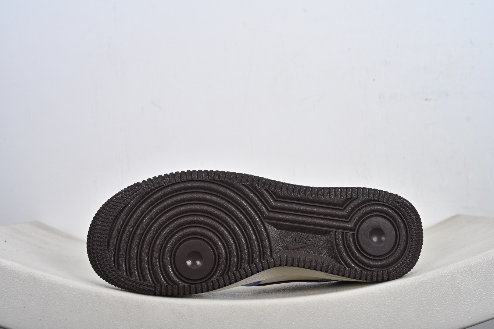 美式复古潮流!Nike Air Force 1 Low(冠军联名)空军一号 BK1916-010 美式复古潮流!Nike Air Force 1 Low(冠军联名)空军一号 BK1916-010
