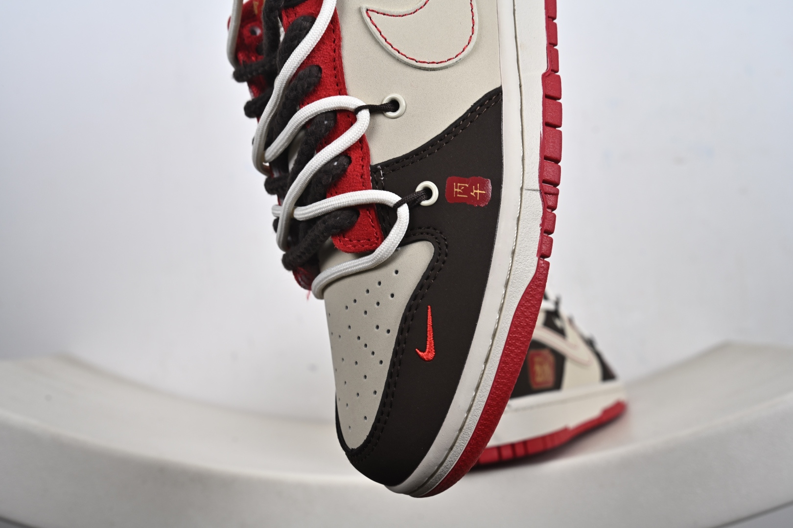 Nike Dunk Low Retro ‘马年限定’低帮休闲运动板鞋 YX5066-C68 Nike Dunk Low Retro ‘马年限定’低帮休闲运动板鞋 YX5066-C68