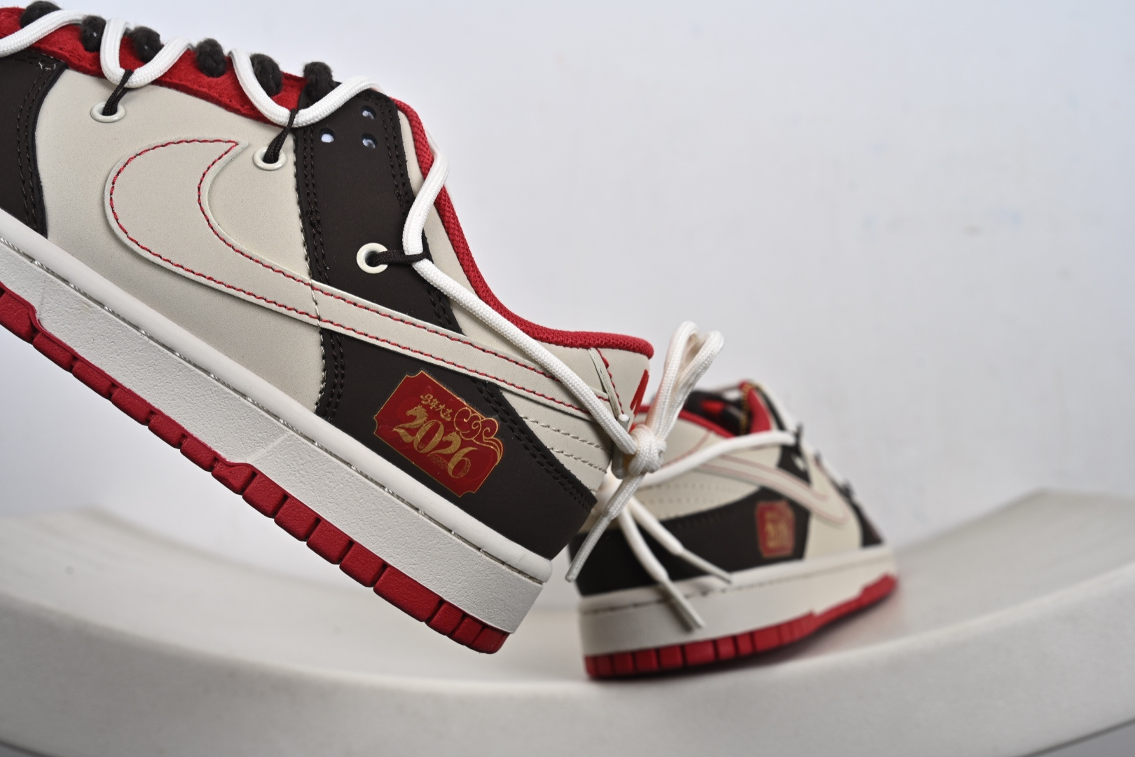 Nike Dunk Low Retro ‘马年限定’低帮休闲运动板鞋 YX5066-C68 Nike Dunk Low Retro ‘马年限定’低帮休闲运动板鞋 YX5066-C68