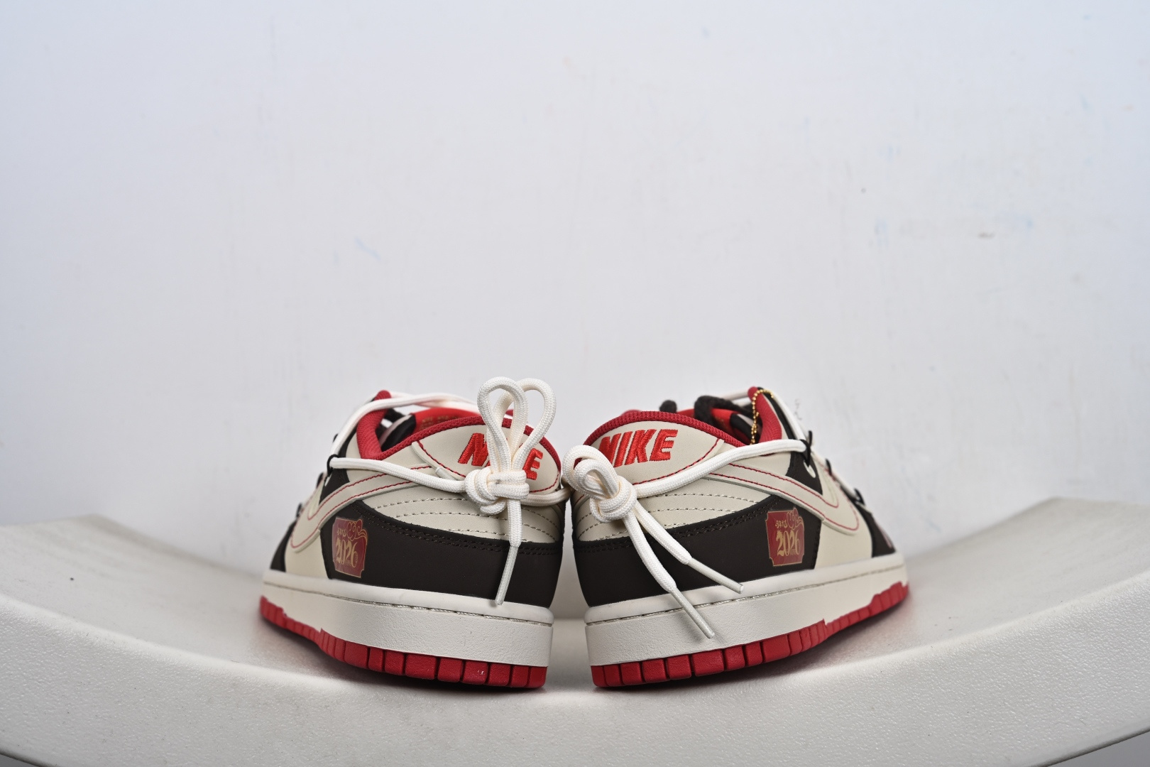 Nike Dunk Low Retro ‘马年限定’低帮休闲运动板鞋 YX5066-C68 Nike Dunk Low Retro ‘马年限定’低帮休闲运动板鞋 YX5066-C68