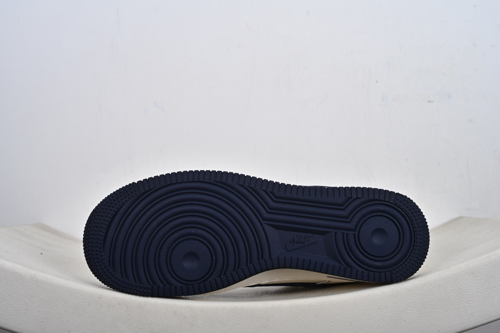 Nike Air Force 1 '07 Low “马年限定-藏蓝跃马” 高端定制米白 + 藏蓝撞色 XD0028-013