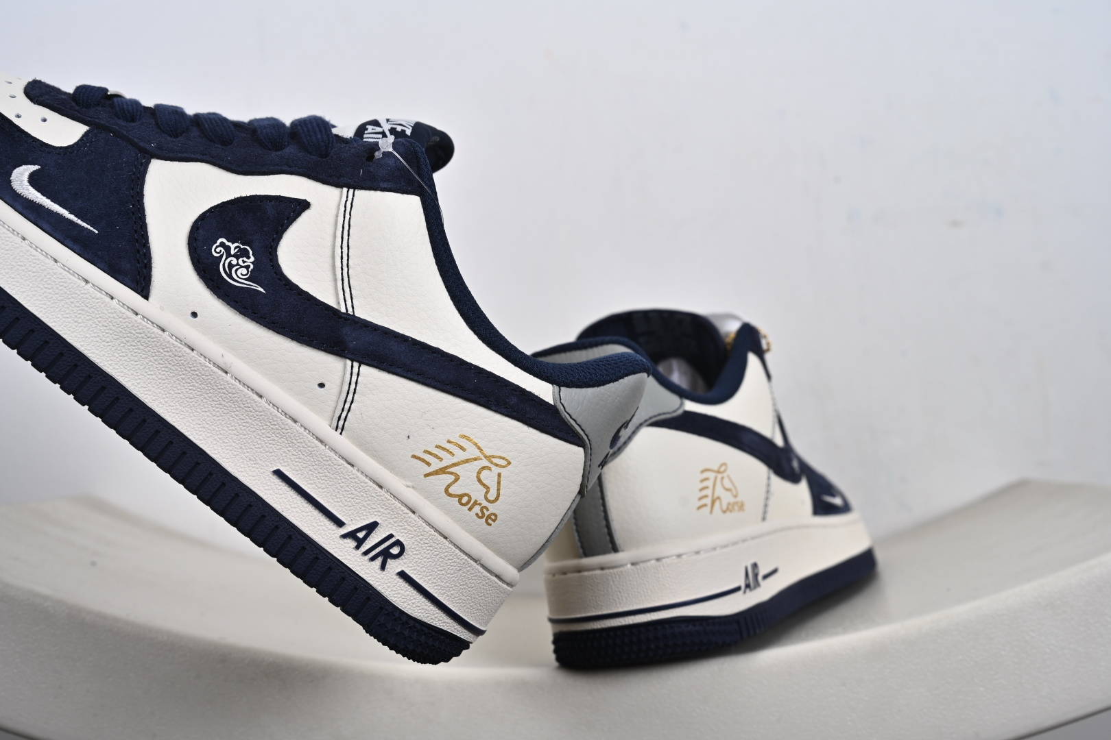 Nike Air Force 1 '07 Low “马年限定-藏蓝跃马” 高端定制米白 + 藏蓝撞色 XD0028-013 Nike Air Force 1 '07 Low “马年限定-藏蓝跃马” 高端定制米白 + 藏蓝撞色 XD0028-013