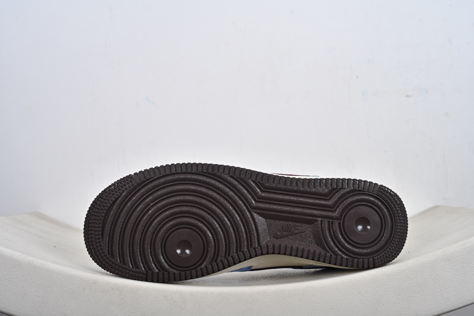 NIKE AIR FORCE 1‘07 LV8 BK1916-010 NIKE AIR FORCE 1‘07 LV8 BK1916-010
