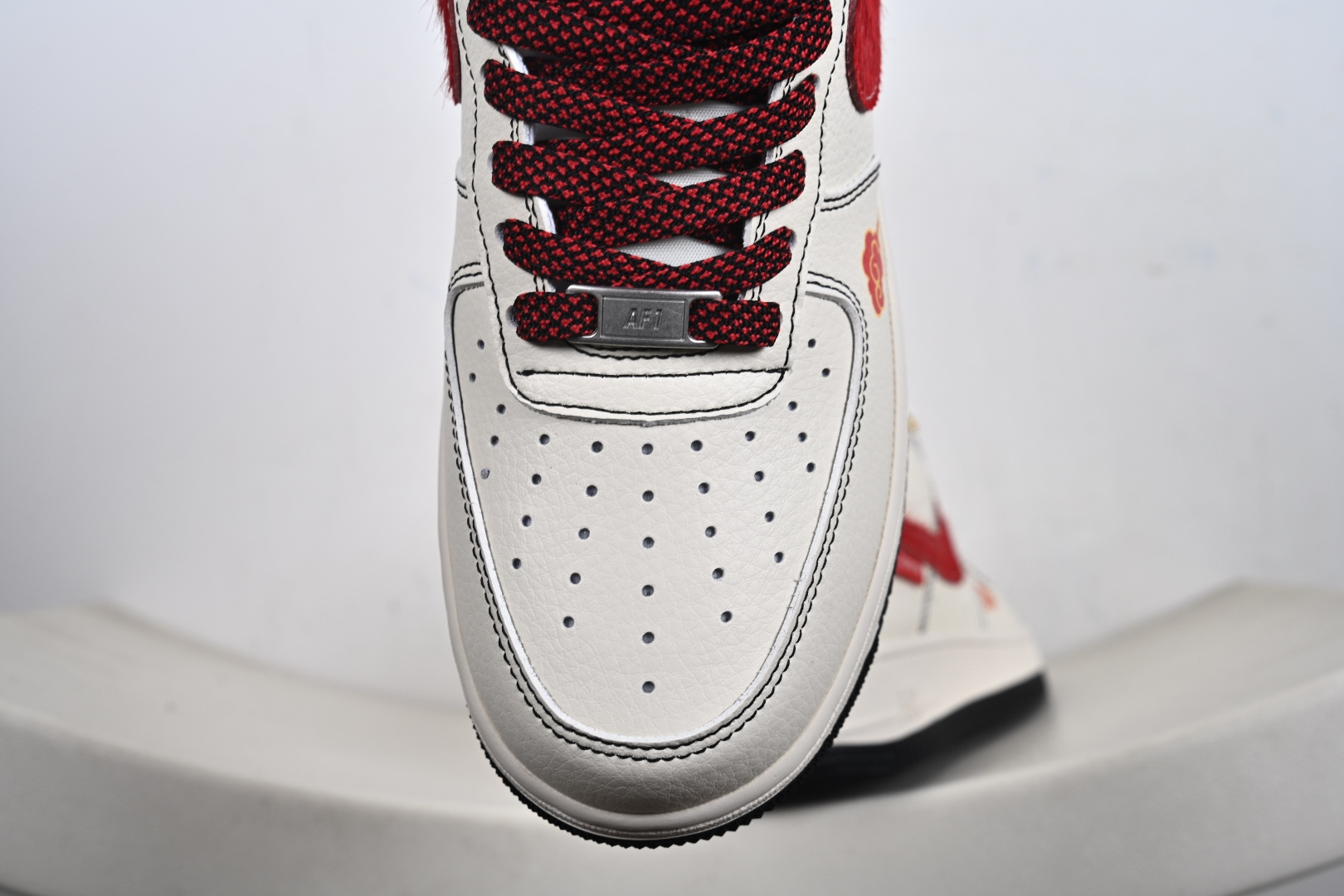 NIKE AIR FORCE 1‘07 LV8 QW5288-126 NIKE AIR FORCE 1‘07 LV8 QW5288-126