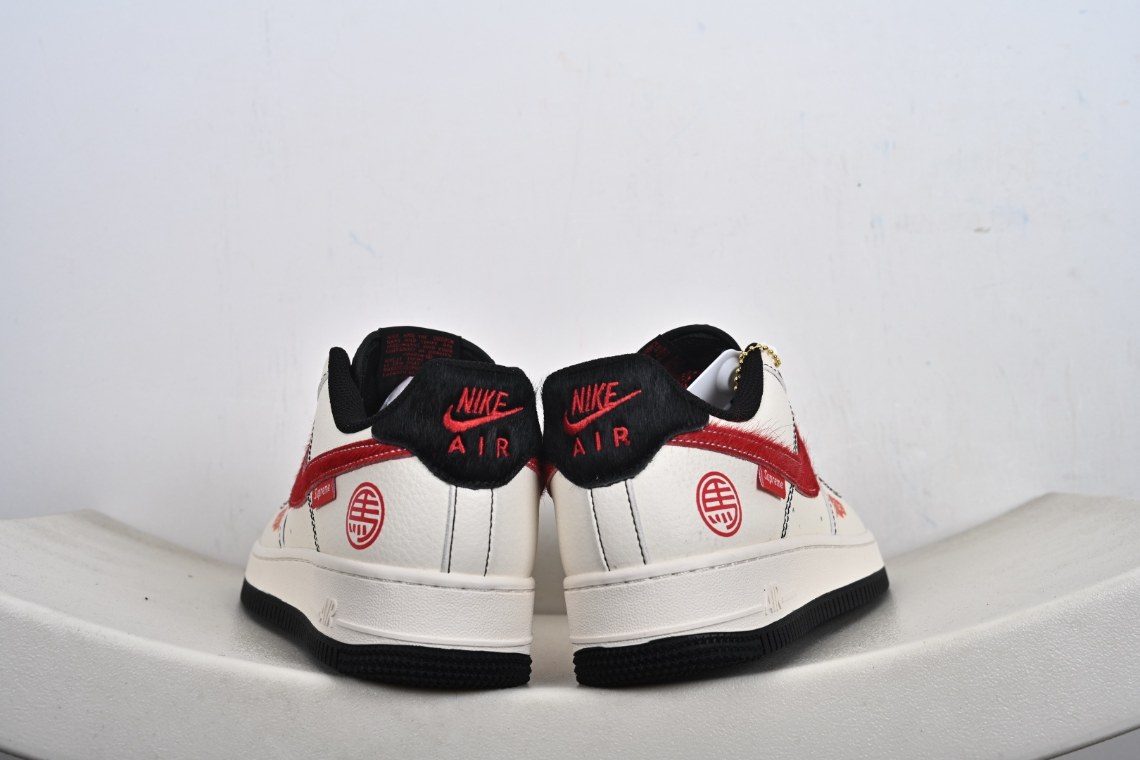 NIKE AIR FORCE 1‘07 LV8 QW5288-126 NIKE AIR FORCE 1‘07 LV8 QW5288-126