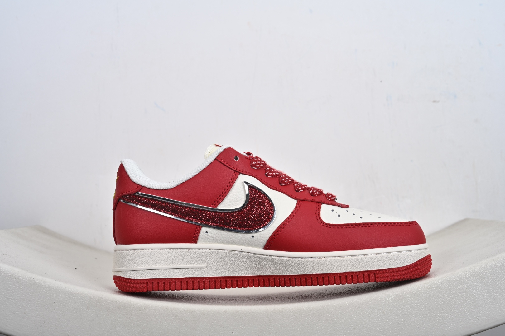 Nike Air Force1 07 low 马年限定 QY6878-602 Nike Air Force1 07 low 马年限定 QY6878-602