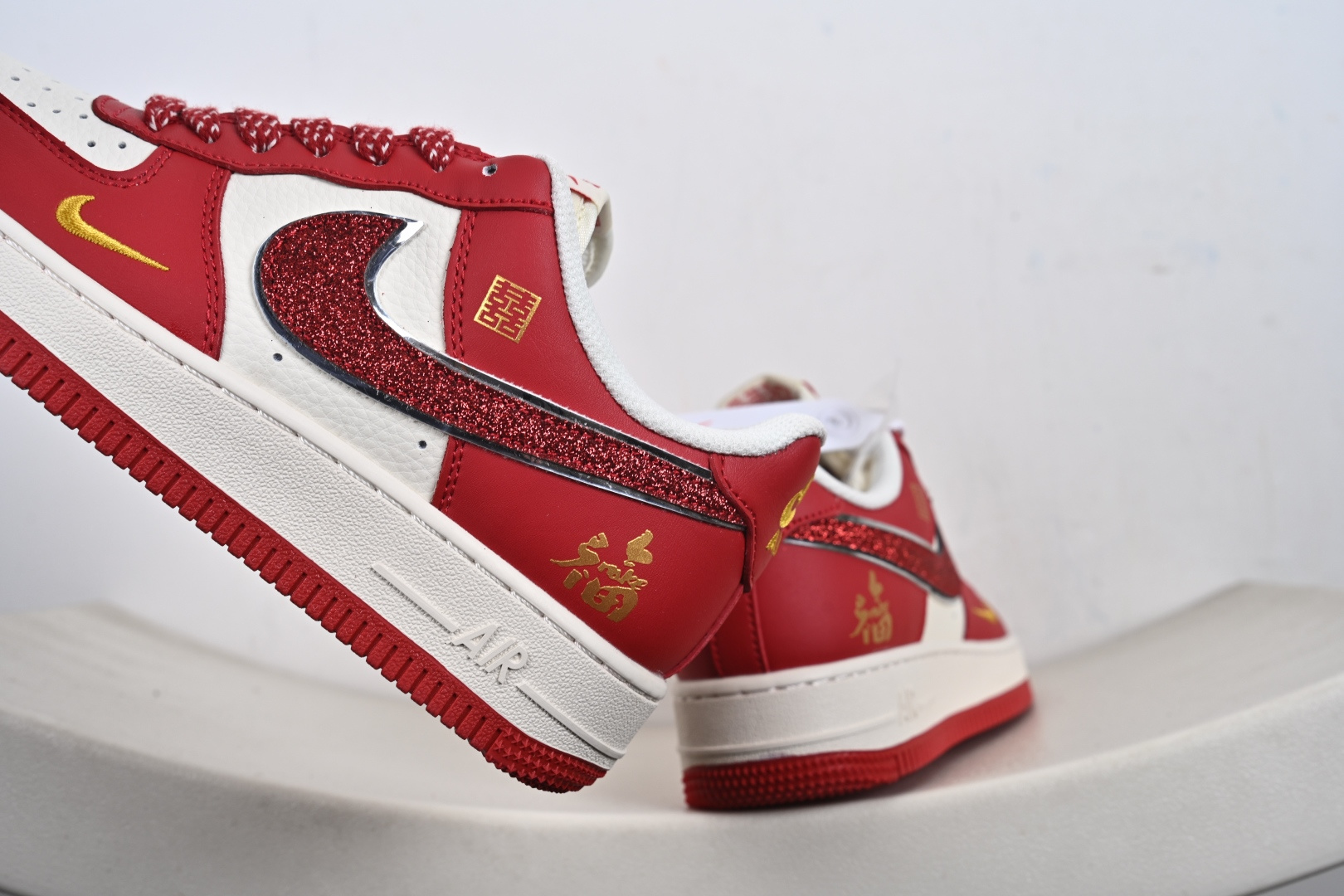 Nike Air Force1 07 low 马年限定 QY6878-602 Nike Air Force1 07 low 马年限定 QY6878-602