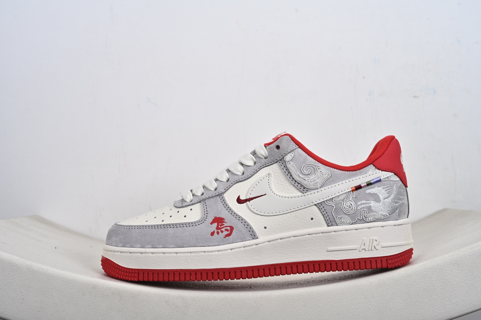 Nike Air Force1 07 low 马年限定 JJ2508-807 Nike Air Force1 07 low 马年限定 JJ2508-807