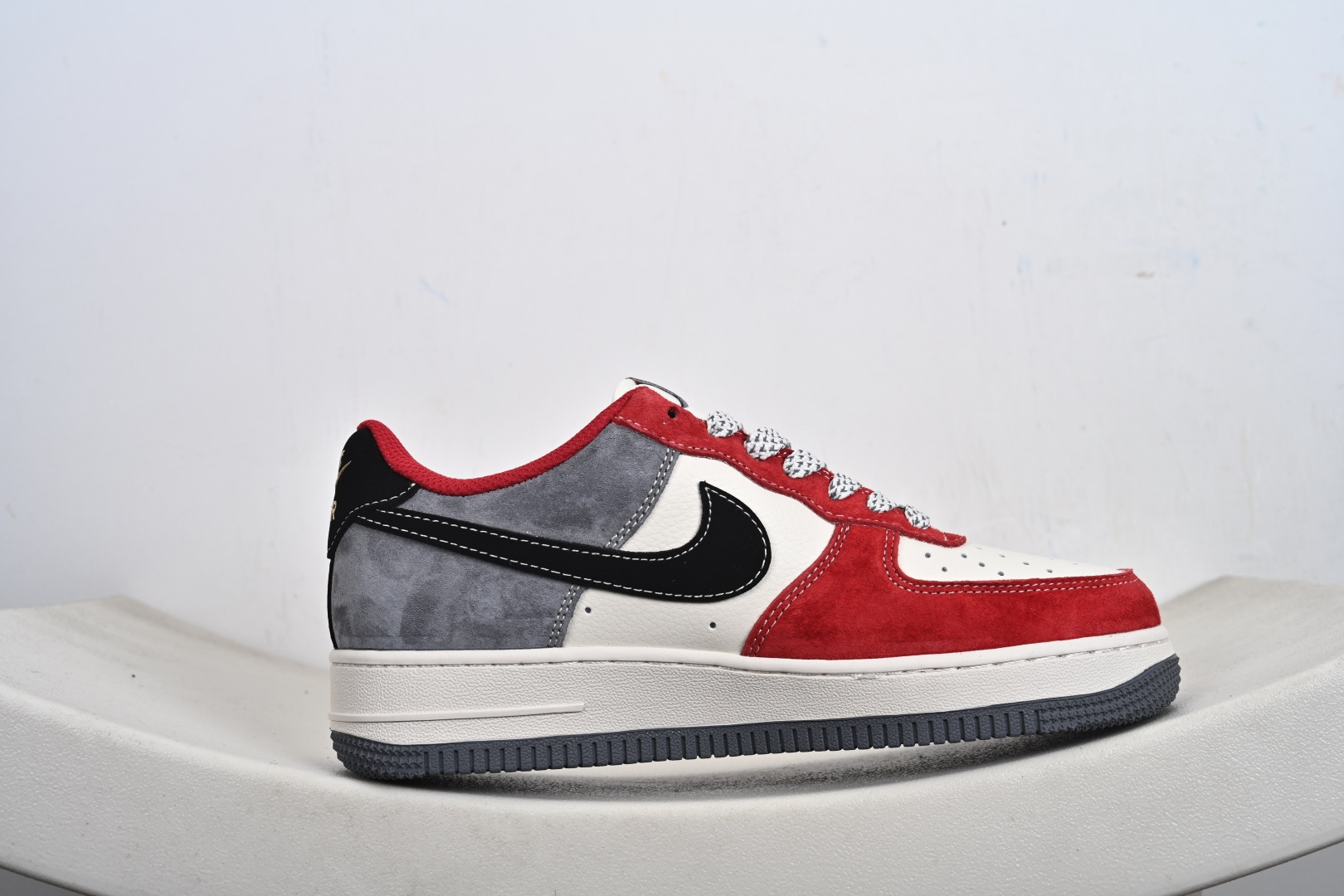 NIke Air Force 1 ‘07 Low 空军一号低帮 运动鞋 休闲鞋 FC1688-263 NIke Air Force 1 ‘07 Low 空军一号低帮 运动鞋 休闲鞋 FC1688-263