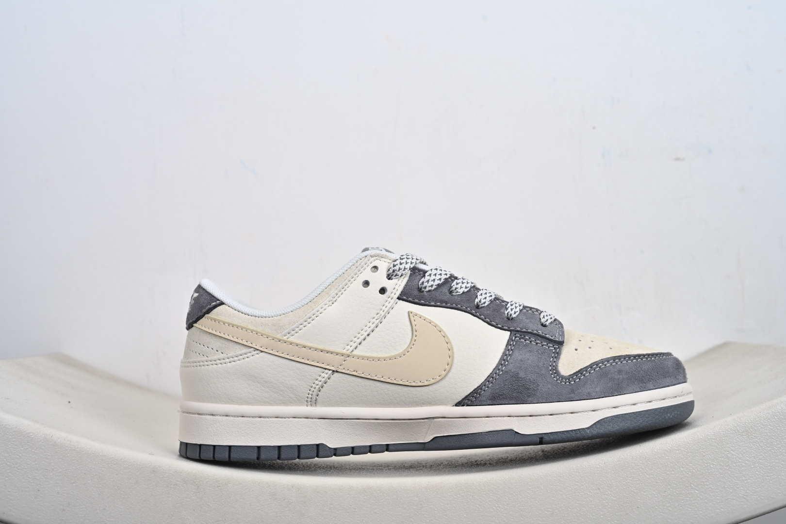 Nike Dunk Low「丙午马年」限定款把新年祥瑞踩在脚下经典Dunk Low迎来2026马年专属 ZH2598-809 Nike Dunk Low「丙午马年」限定款把新年祥瑞踩在脚下经典Dunk Low迎来2026马年专属 ZH2598-809