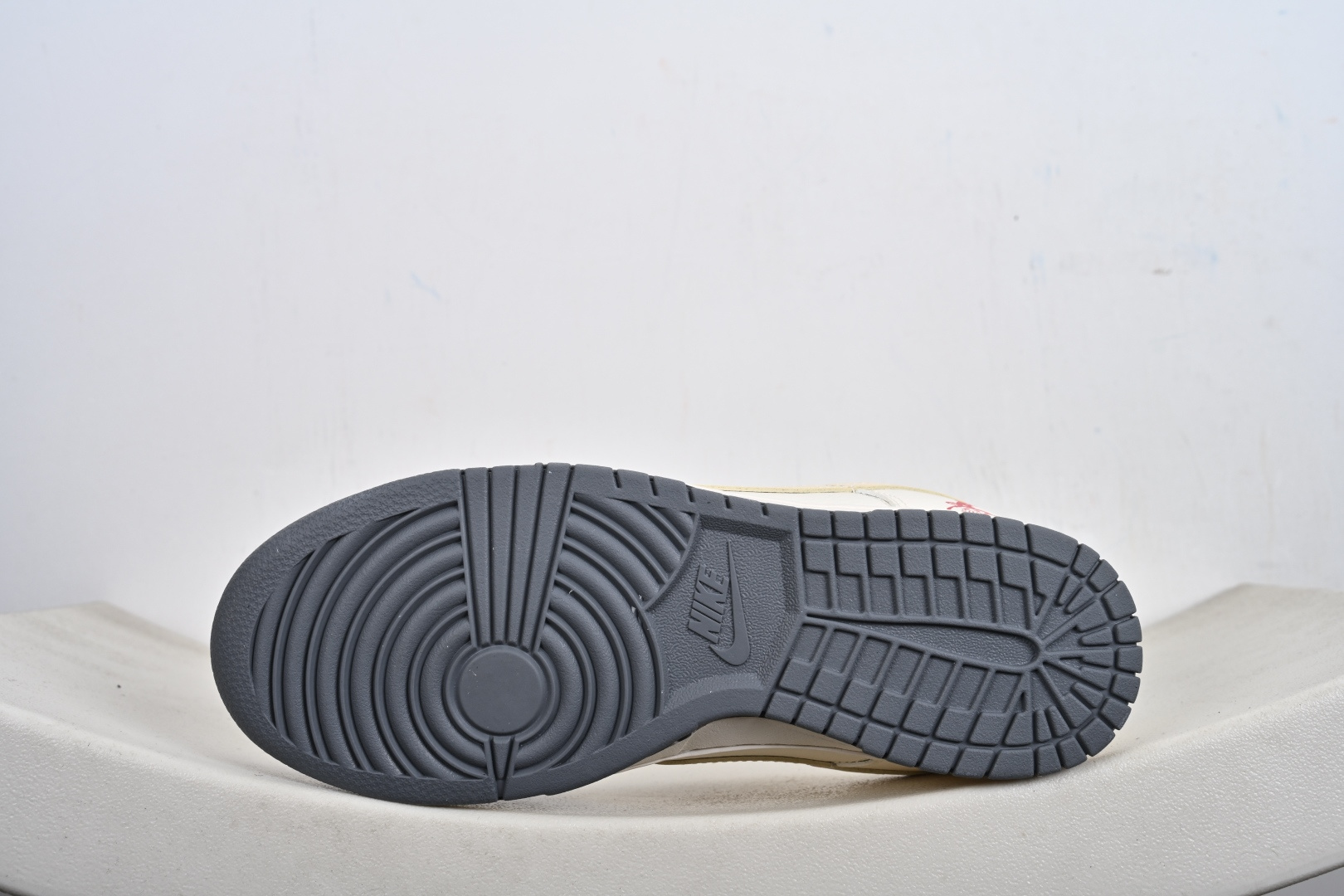 Nike Dunk Low「丙午马年」限定款把新年祥瑞踩在脚下经典Dunk Low迎来2026马年专属 ZH2598-809 Nike Dunk Low「丙午马年」限定款把新年祥瑞踩在脚下经典Dunk Low迎来2026马年专属 ZH2598-809