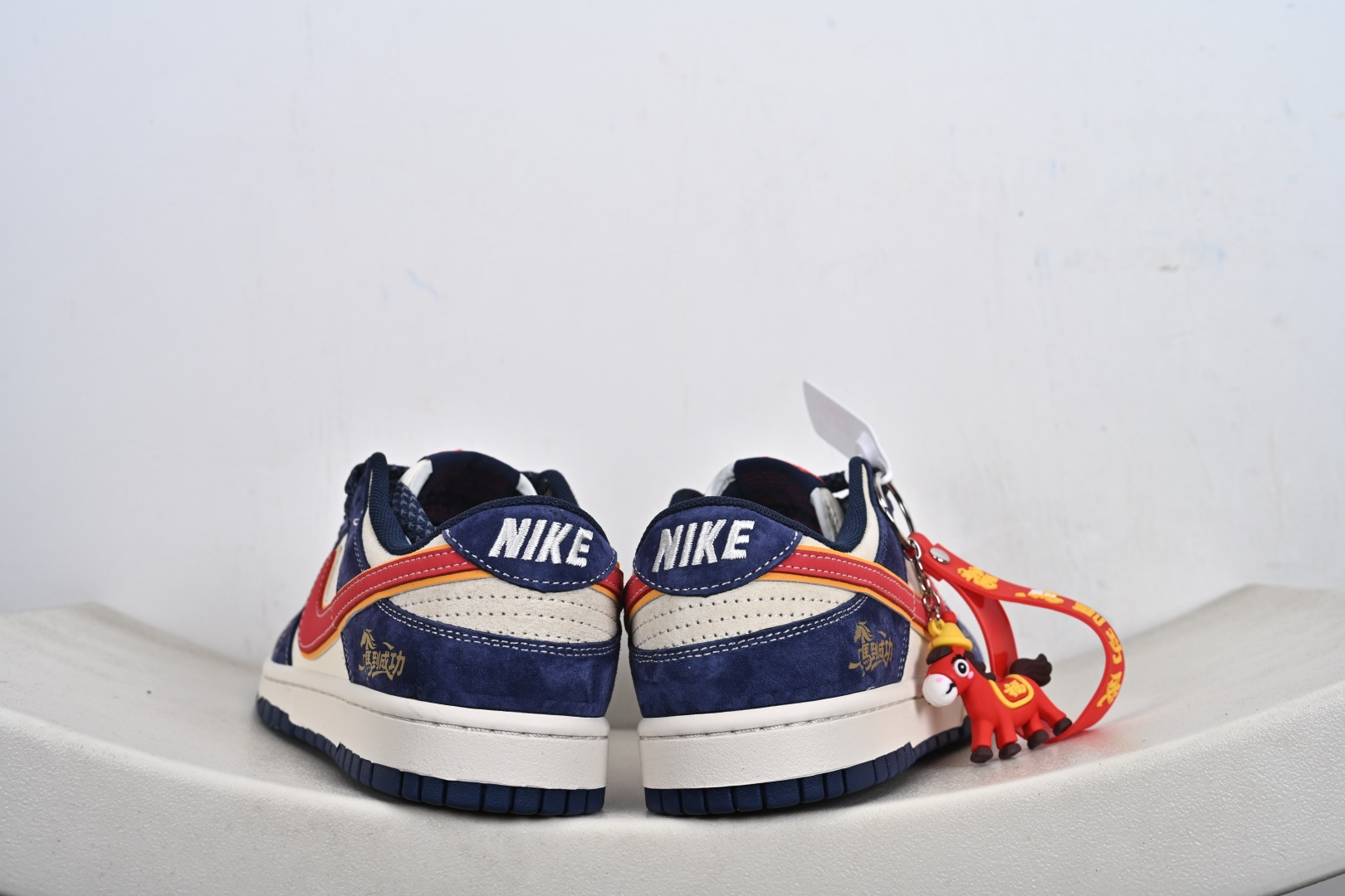 Nike Dunk Low Retro ‘DIY高端定制’耐克 低帮休闲运动板鞋 LX1988-818 Nike Dunk Low Retro ‘DIY高端定制’耐克 低帮休闲运动板鞋 LX1988-818