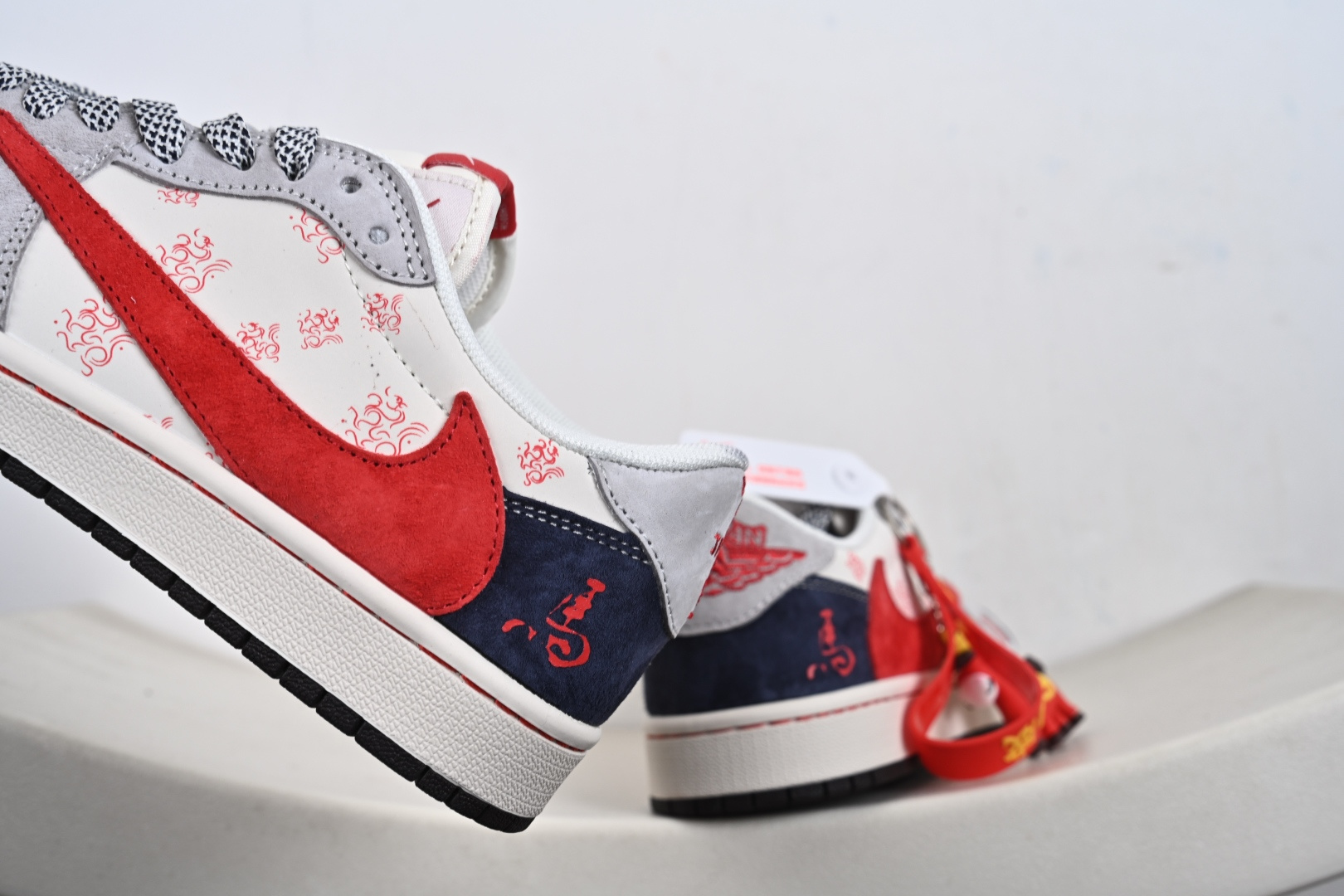 Nike Air Jordan 1 x Travis Scott AJ1倒勾 乔一倒钩 ‘DIY’定制 耐克 低帮文化篮球鞋 YX5066-415 Nike Air Jordan 1 x Travis Scott AJ1倒勾 乔一倒钩 ‘DIY’定制 耐克 低帮文化篮球鞋 YX5066-415