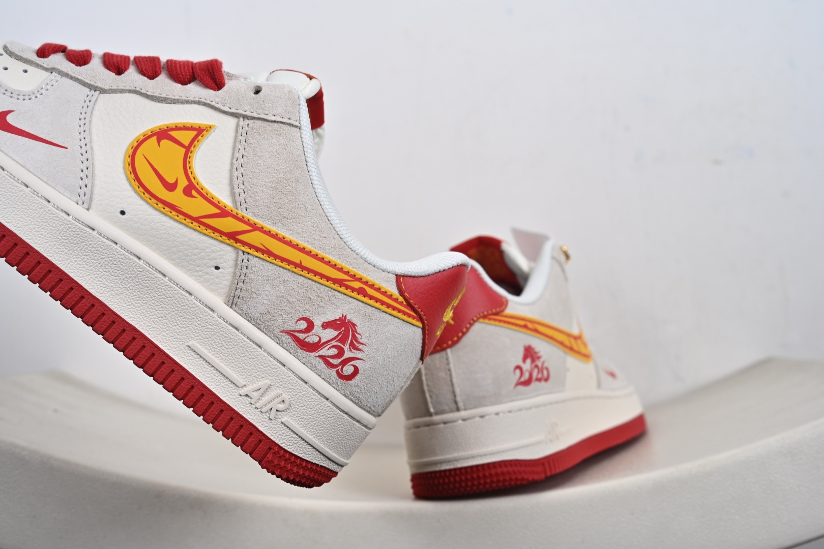 Nk Air Force 1 Low C空军一号低帮休闲板鞋 XT6998-140 Nk Air Force 1 Low C空军一号低帮休闲板鞋 XT6998-140