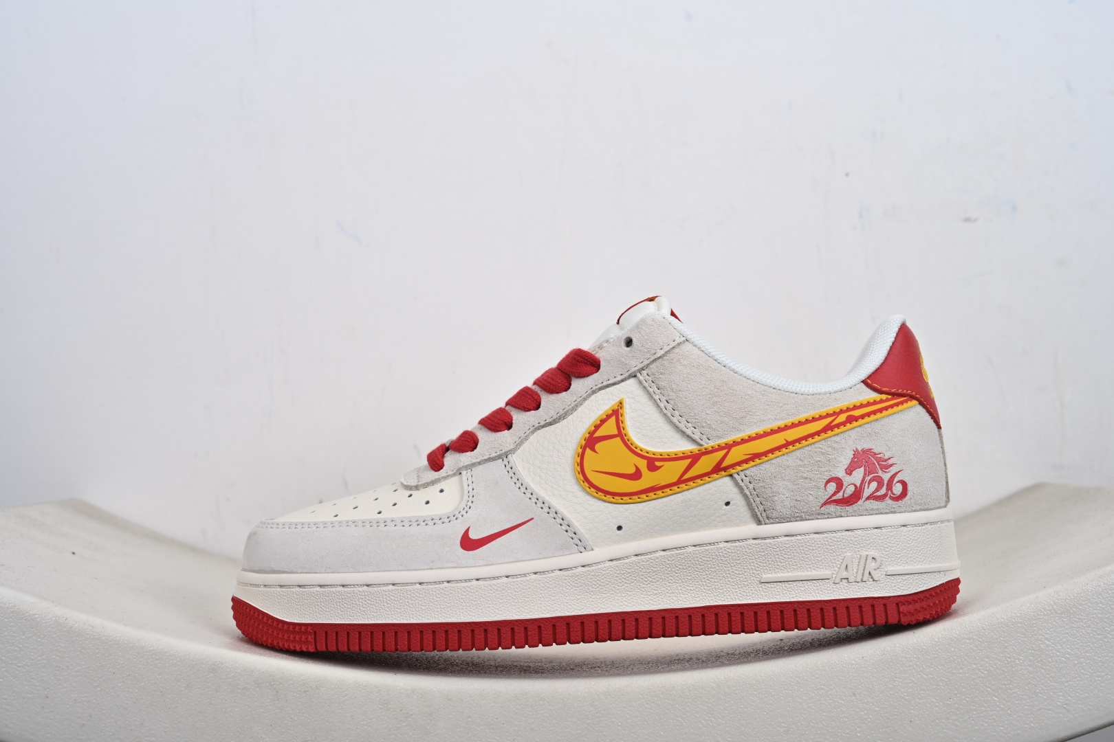 Nk Air Force 1 Low C空军一号低帮休闲板鞋 XT6998-140 Nk Air Force 1 Low C空军一号低帮休闲板鞋 XT6998-140