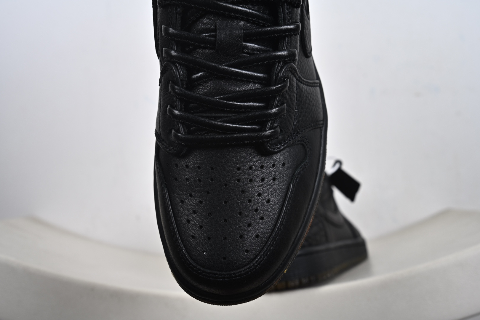 Air Jordan AJ1 Low 低帮 黑金 玄武 国区限定黑色 IO3147-001 Air Jordan AJ1 Low 低帮 黑金 玄武 国区限定黑色 IO3147-001
