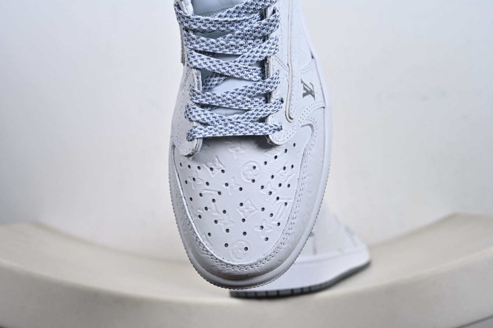 Nike Air Jordan 1 x Travis Scott AJ1倒勾 乔一倒钩 ‘DIY’定制 耐克 低帮文化篮球鞋 LD2028-061